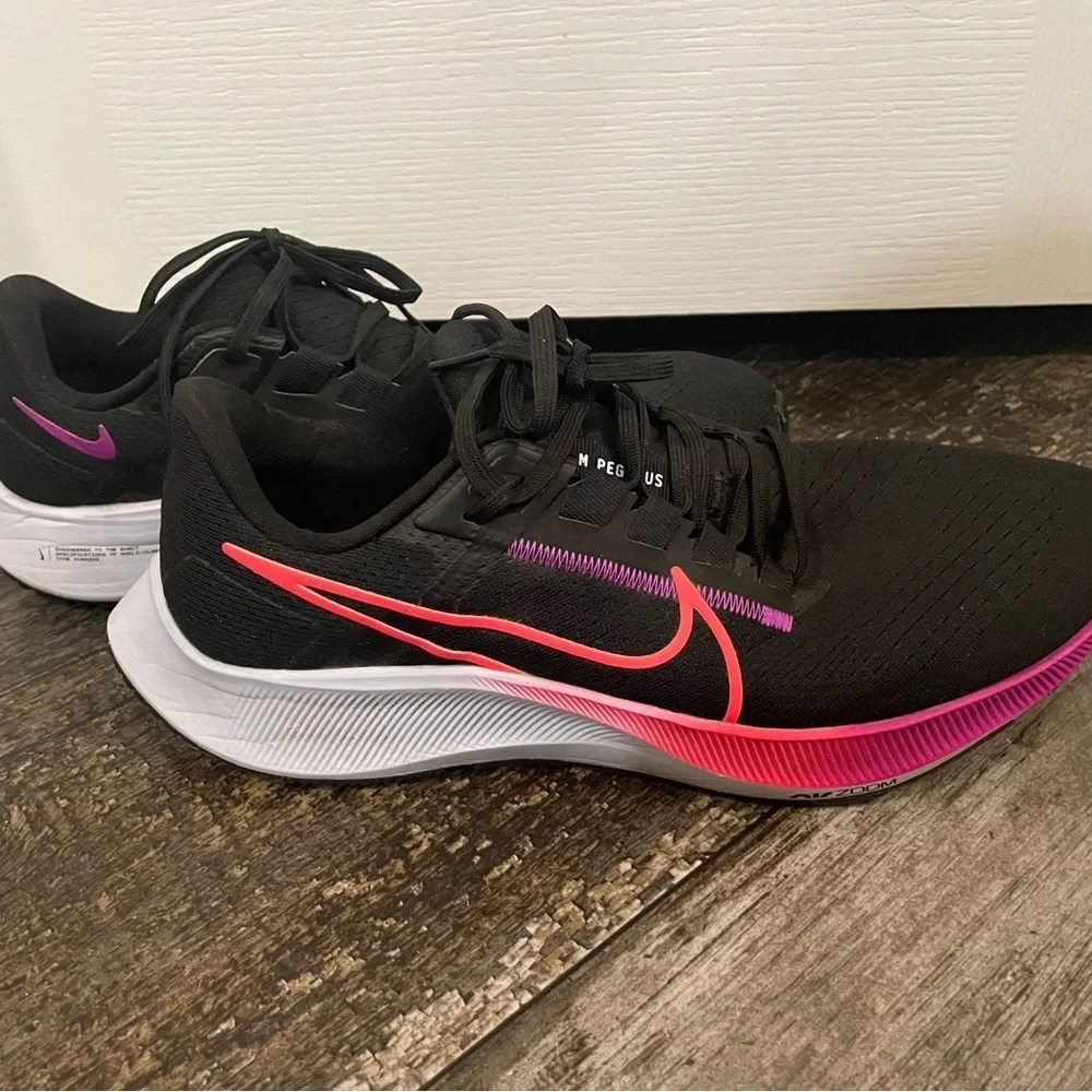 Nike Air Zoom Pegasus 38 EUC SZ 9.5